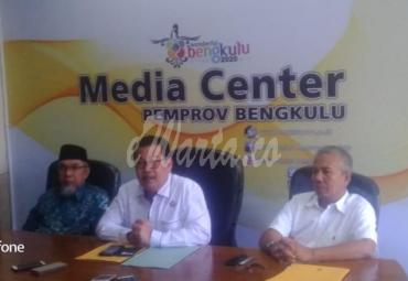 Tim Pansel Lelang JPTP saat menggelar konferensi pers