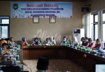 Audiensi dan Sosialisasi program unggulan bidang peningkatan kapasitas mutu pendidik di Bengkulu Selatan