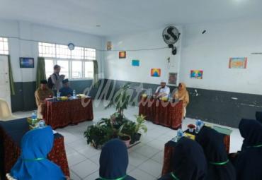 Walikota Bengkulu H. Helmi Hasan saat memberikan arahan