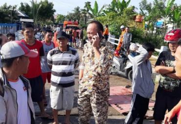 Penyaluran bantuan logistik kepada warga terdampak banjir di Kota Bengkulu