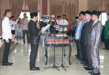 Pengambilan sumpah dan jabatan 