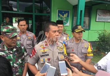 Kapolda Bengkulu Brigjen Pol Drs. Supratman, MH memberikan keterangan kepada awak media seusai mengecek kesiapan Pospam Lebaran 1440 H