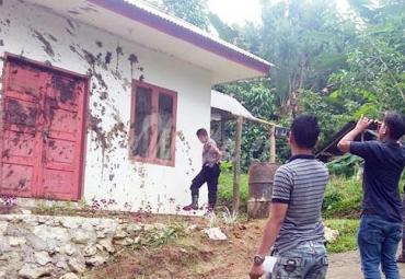 Gedung posyandu siap diresmikan, dilempari kotoran hewan oleh orang rak dikenal