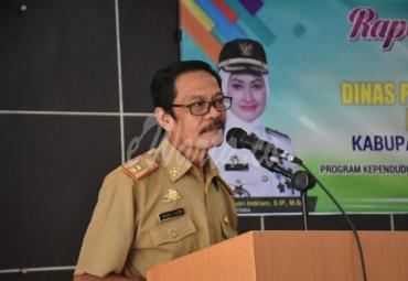 Kepala Dinas Pariwisata yang juga Plt Kepala Dinas PP dan KB Luwu Utara, Yasir Taba