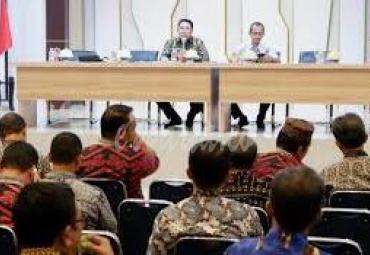 Rapat persiapan lomba sambut HUT RI ke-74