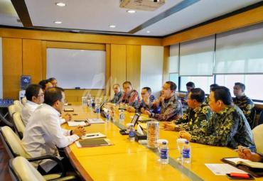 Gubernur Bengkulu Rohidin Mersyah sambangi kantor Pelindo II tanjung priok Jakarta, dan bertemu langsung Direktur Utama PT. Pelindo II Elvyn G Masassya untuk membicarakan kendala yang dihadapi, (5/8).