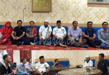 Walikota Bengkulu (H. Helmi Hasan, SE) di dampingi Kadis Kominfosan dan Ketua PWI saat menerima Audiensi bersama Pengurus AMBO, Rabu (7/8).