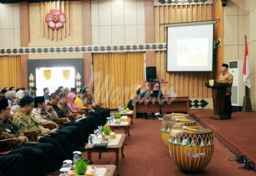 Gubernur, Alumnus BPKP sangat penting bagi kemajuan daerah, komitmen untuk mewujudkan pemerintahan yang bersih dan terbebas dari korupsi. Diharapkan, program ini terus berkelanjutan dan menghasilkan sumber daya yang berkompeten dalam mengelola keuangan daerah