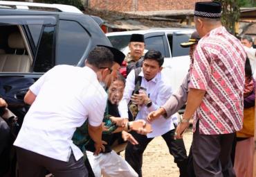 Dua pelaku penyerangan langsung diamankan ke Polsek Menes, Pandeglang Banten