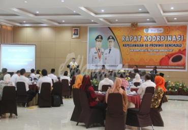 Dengan tema "ASN berintregritas, Pelayanan berkualitas" menurut Gubernur Rohidin, ukuran pelayanan berkualitas itu adalah kepuasan pelanggan, tidak ada komplain dari costumer. 