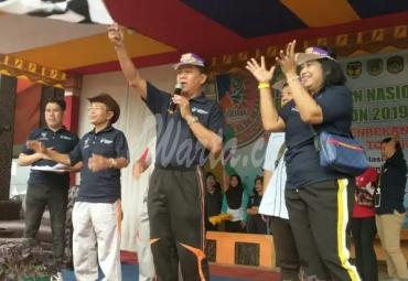 Pengundian doorprese peserta jalan sehat dan senam