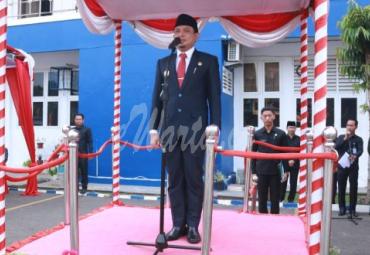 Wakil Walikota Bengkulu (Dedy Wahyudi, MM) bertindak sebagai Inspektur Upacara