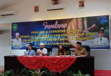 Helmi Hasan usai melaunching HD TV Kota Bengkulu.