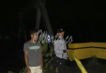 Jembatan yang amblas dipasang garis Polisi