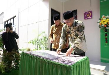 Penandatangan berita acara peresmian gedung PEPABRI