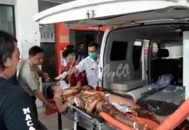 Tersangka pelaku pembunuh Wina tiba di Bengkulu dan langsung dirawat di RS Bhayangkara Bengkulu.