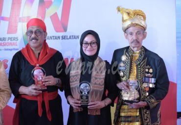 Bupati Luwu Utara, Indah P Indriani menerima penghargaan Anugerah Kebudayaan PWI Pusat tahun 2020.