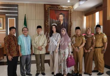 Gubernur Bengkulu Rohidin Mersyah menerima audiensi Belinda Pritasari sebagai perwakilan Provinsi Bengkulu di ajang Pemilihan Puteri Indonesia 2020, Selasa (11/2) bertempat di Ruang Kerja Gubernur Bengkulu.