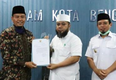 Bengkulu mengambil keputusan mendadak yakni membebaskan pembayaran air PDAM kepada 3.000 pelanggan (warga kota) selama 1 tahun
