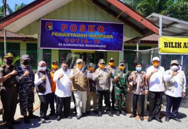 Gubernur Bengkulu Rohidin Mersyah menegaskan melarang orang yang terindikasi virus Corona atau Covid-19 masuk ke wilayah Provinsi Bengkulu.