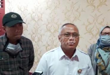 Pihak bulog hanya mampu mengemas 200 ton/minggu untuk didistribusikan kepada warga, karena hal tersebut pihak pemkot untuk saat ini hanya dapat mendistribusikan 5 kg dan 15 kg selanjutnya dilakukan bertahap.