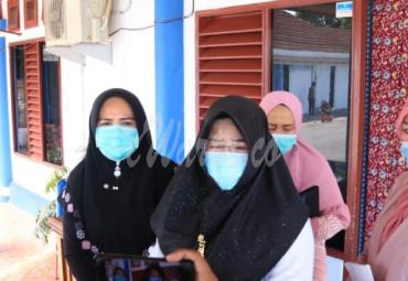 Kepala Dinas Kesehatan kota Bengkulu, Susilawaty didampingi Direktur RSHD, Lista Cerlyviera.