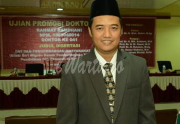 Kepala Pusat Pengabdian Masyarakat sekaligus ketua Panitia KKN-DR, Bapak Dr. Rahmat Ramdhani, M.Sos.I. Selasa (12/05)