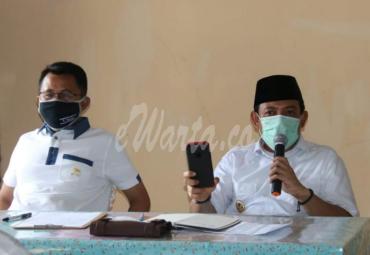 Wawako Dedy Wahyudi saat memantau kesiapan pendistribusian Rasmi di dua Kecamatan.