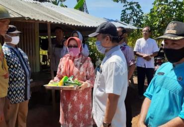 Ketua Poktan Tunggal Ika, Awai menyampaikan ucapan terima kasih kepada Pemkot Bengkulu terkhusus walikota dan wawali yang menurut dia sudah sangat peduli dengan masyarakatnya.