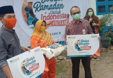 Bank Negara Indonesia (BNI) Wilayah Bengkulu memberikan bantuan sembako untuk Pemkot Bengkulu. Bantuan diberikan melalui Dinas Lingkungan Hidup (DLH).