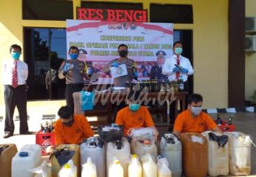 Ketiga tersangka ini merupakan target operasi (TO) yang dilakukan pihak Jajaran Polres BU yang berhasil kita ungkap.