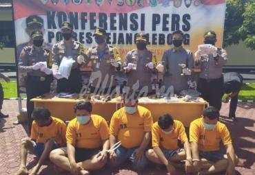 Pers Release pengungkapan terhadap lima tersangka penyalahgunan narkoba oleh Polres Rejang Lebong. 