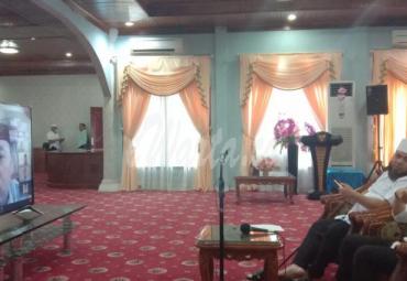 Walikota Bengkulu Helmi Hasan dan Wakil Walikota Dedy Wahyudi ikut dalam acara temu alumni lintas angkatan Unihaz, Sabtu (27/6/20) melalui aplikasi Zoom dari balai kota.