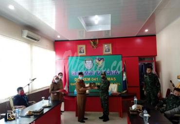 Bupati Bundra Jaya, MH terima kunjungan Danrem 041 Gamas Brigjen TNI Yanuar Adil.