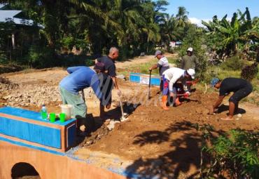 Pengerjaan gorong-gorong dan JUT