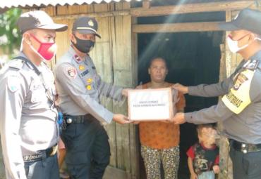 Polsek SAM bantu warga Desa Karang Anyar