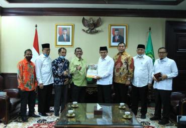 Menag bersama pimpinan PTKIN Papua, Papua Barat dan Aceh (Foto: Sugito)