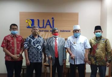 Walikota Bengkulu Helmi Hasan saat melakukan pertemuan bersama Rektor Universitas Al Azhar Indonesia