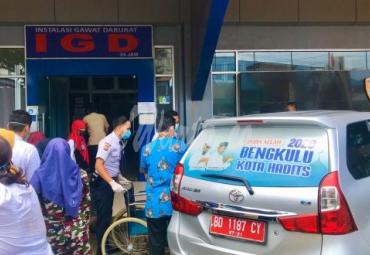 Santri Ponpes Hidayatullah Qomariyah dilarikan ke RSHD