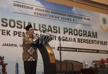 Wakil Menteri Agama (Wamenag) Zainut Tauhid Sa’adi membuka  Sosialisasi Program Bimtek Penceramah Agama Bersertifikat.