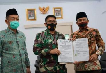 Plt Kadis PUPR Dampingi Wawali Teken MoU Karya Bhakti TNI