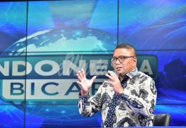 Anggota Bawaslu Fritz Edward Siregar menjadi pembicara dalam dialog tentang Pemanfaatan Ruang Digital untuk Kampanye Pilkada 2020 di Gedung TVRI Jakarta, Kamis (08/10/2020). Foto: Humas Bawaslu RI