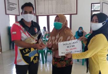 Pembagian BLT DD Desa Kota Praja