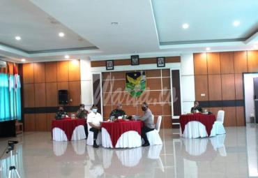 Kegiatan Komunikasi Sosial dengan Aparat Pemerintah (Komsos Appem), di Aula Sudirman Korem 041/Gamas Bengkulu,  Rabu (4/11/2020). 