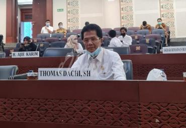 Teks Foto : Thomas Dachi, SH, Anggota DPRD Sumatera Utara. (Foto : Istimewa).