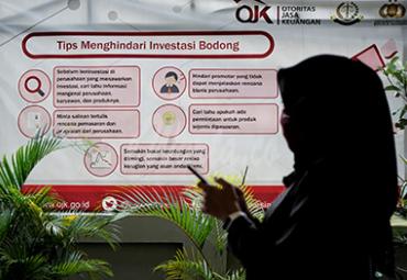 Penutupan Pekan Indonesia Fintech Summit 2020 dan Pekan Fintech Nasional 2020 melalui konferensi video di kediaman resmi Wapres, Jalan Diponegoro Nomor 2, Jakarta Pusat, Rabu (25/11/2020).
