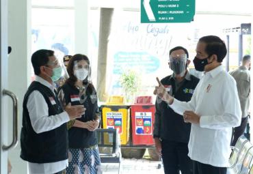 Presiden Joko Widodo saat sidak simulasi pelaksanaan vaksinasi Covid-19 di Puskesmas Tanah Sareal, Kota Bogor, Jawa Barat, Rabu (18/11/2020).