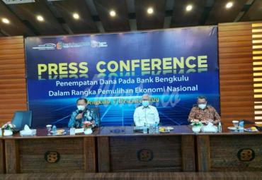 Pers Conference penempatan dana PEN terhadap Bank Bengkulu bersama, OJK, Kanwil DJPb dan awak media.