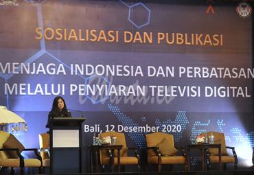 Ketua Komisi I DPR RI Meutya Hafid menyampaikan sambutan saat kegiatan Sosialisasi dan Publikasi Menjaga Indonesia dan Perbatasan Melalui Penyiaran Televisi Digital , di Badung, Bali, Sabtu (12/12/2020). (antarafoto)