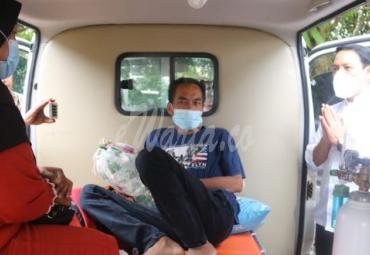 Wawali Dedy Kunjungi Pengidap Kanker Thorax